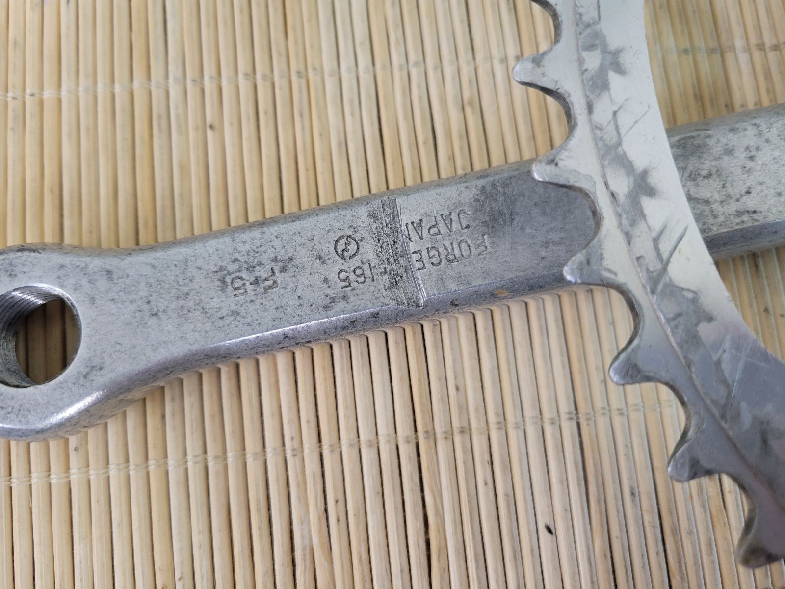 □ Sugino Maxy 165mm 48t スギノ マキシー クランク ピスト トラック