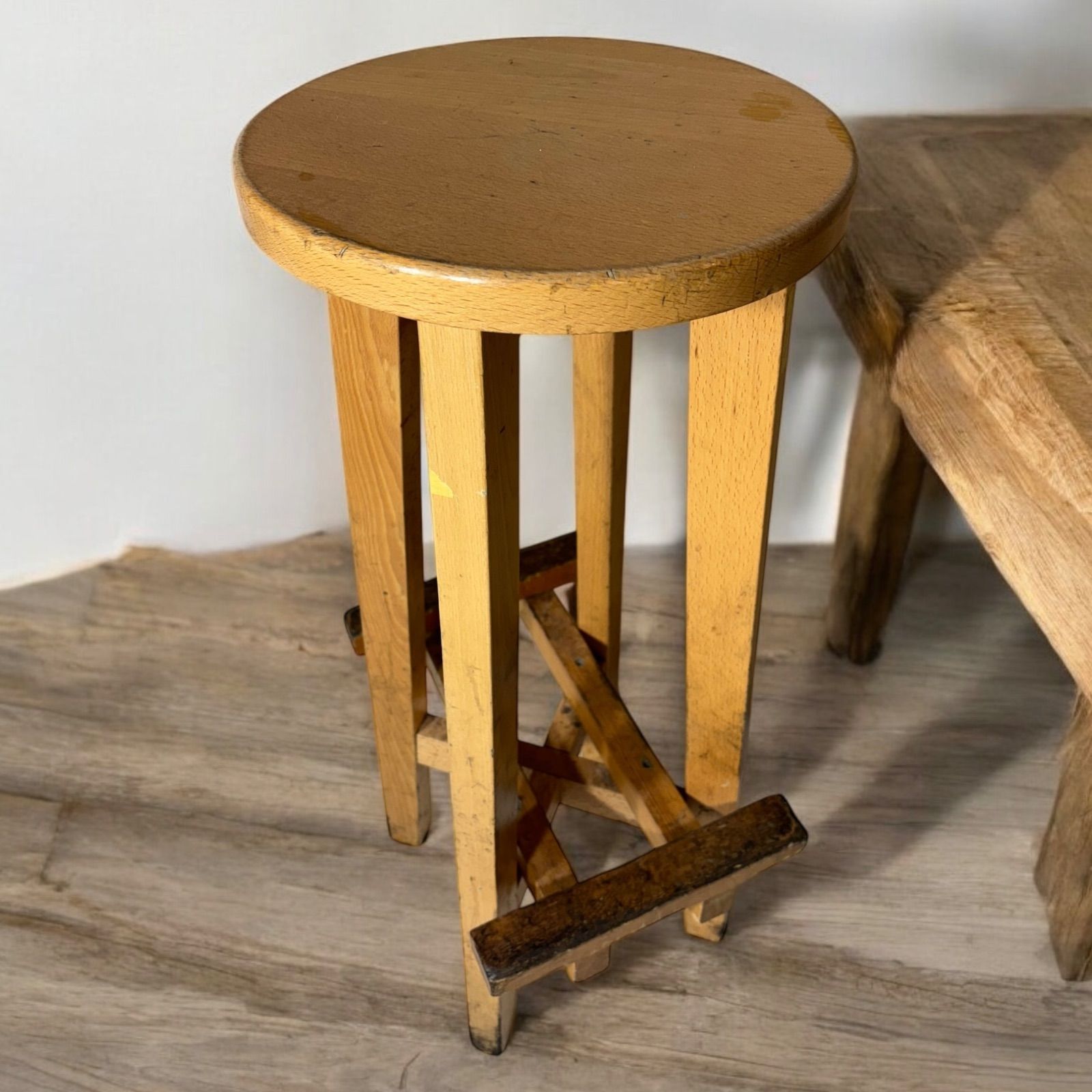 25 木製チェア/イス/椅子/カフェチェア/インテリア/古道具/店舗什器/ブロカント/昭和レトロ/アンティーク/ヴィンテージ 輸入家具 ロココ調家具 チェア アンティーク ロココ ラビットチェアー おしゃれ 姫系 家具 エレガント 海外インテリア シングルチェア ヨーロッパ  フランス フレンチ イタリア 猫脚 猫足 食卓椅子 店舗什器 美容室 サロン インスタ映え ベルベット パープル 紫 6107-18F222 |