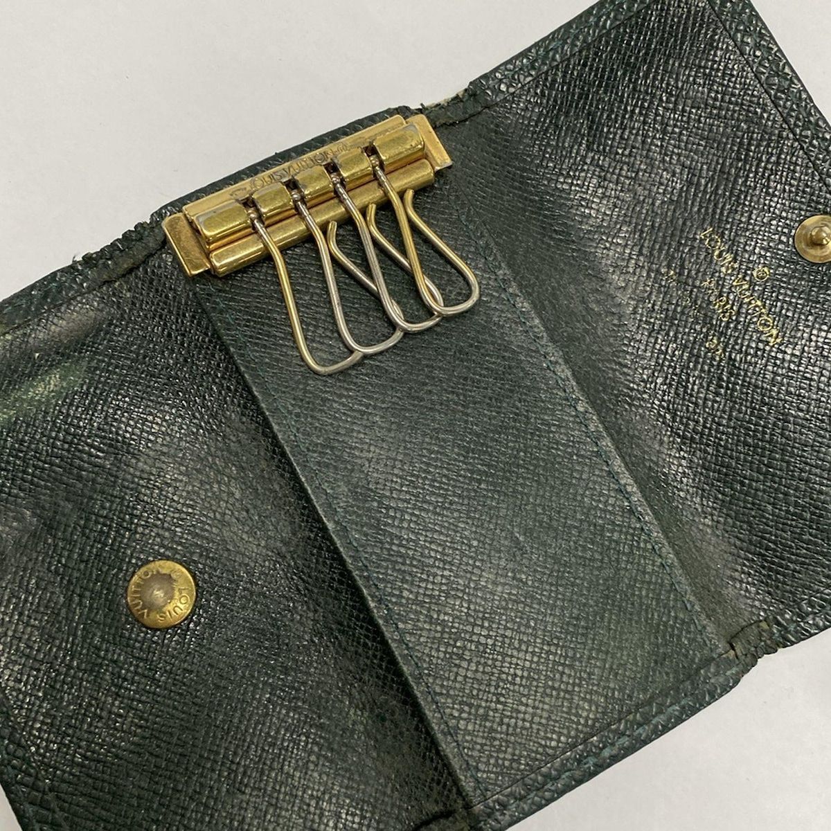 LOUIS VUITTON(ルイヴィトン) キーケース タイガ ミュルティクレ