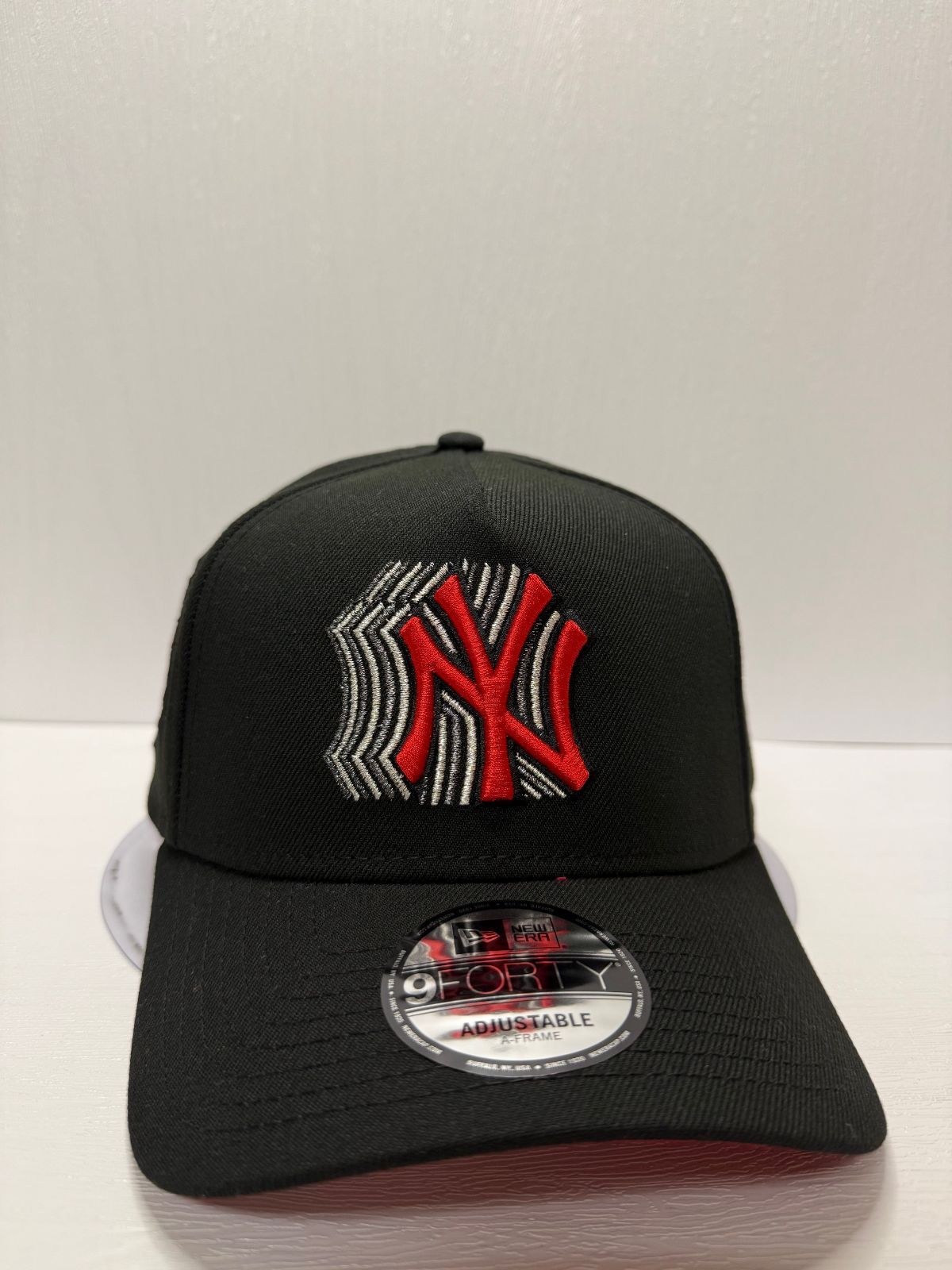 Newera ニューヨークヤンキース 100thアニバーサリー 9forty A-FRAME スナップバックキャップ ブラックカラー