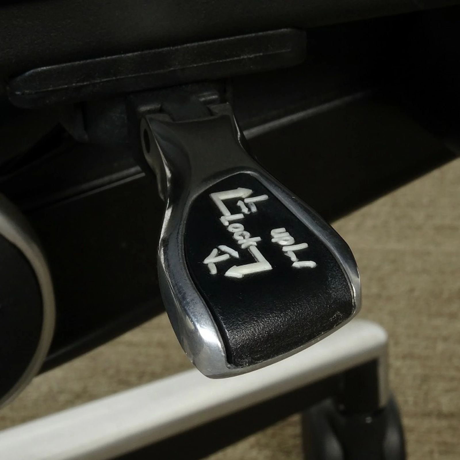 ベーシック ワークチェア