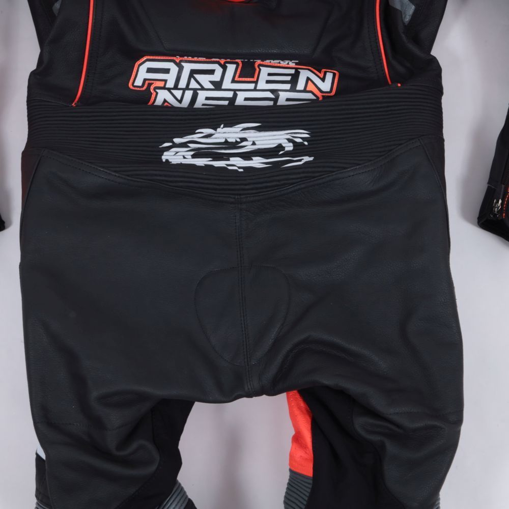 新品 MFJ公認 レーシングスーツ サイズ56 革ツナギ アレンネス 返品可◇56◇定価15万円◇未使用◇最新規格MFJ公認 LS1-191322