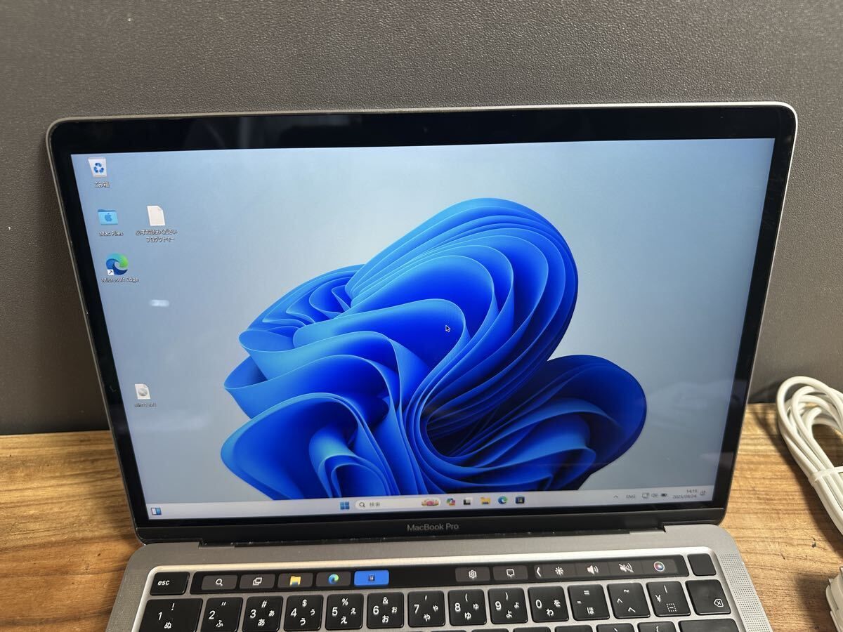 美品　MacBook Pro 13インチ　M1 2020モデル Amazon.co.jp: 【整備済み品】 Apple MacBook Pro M1 2020(13
