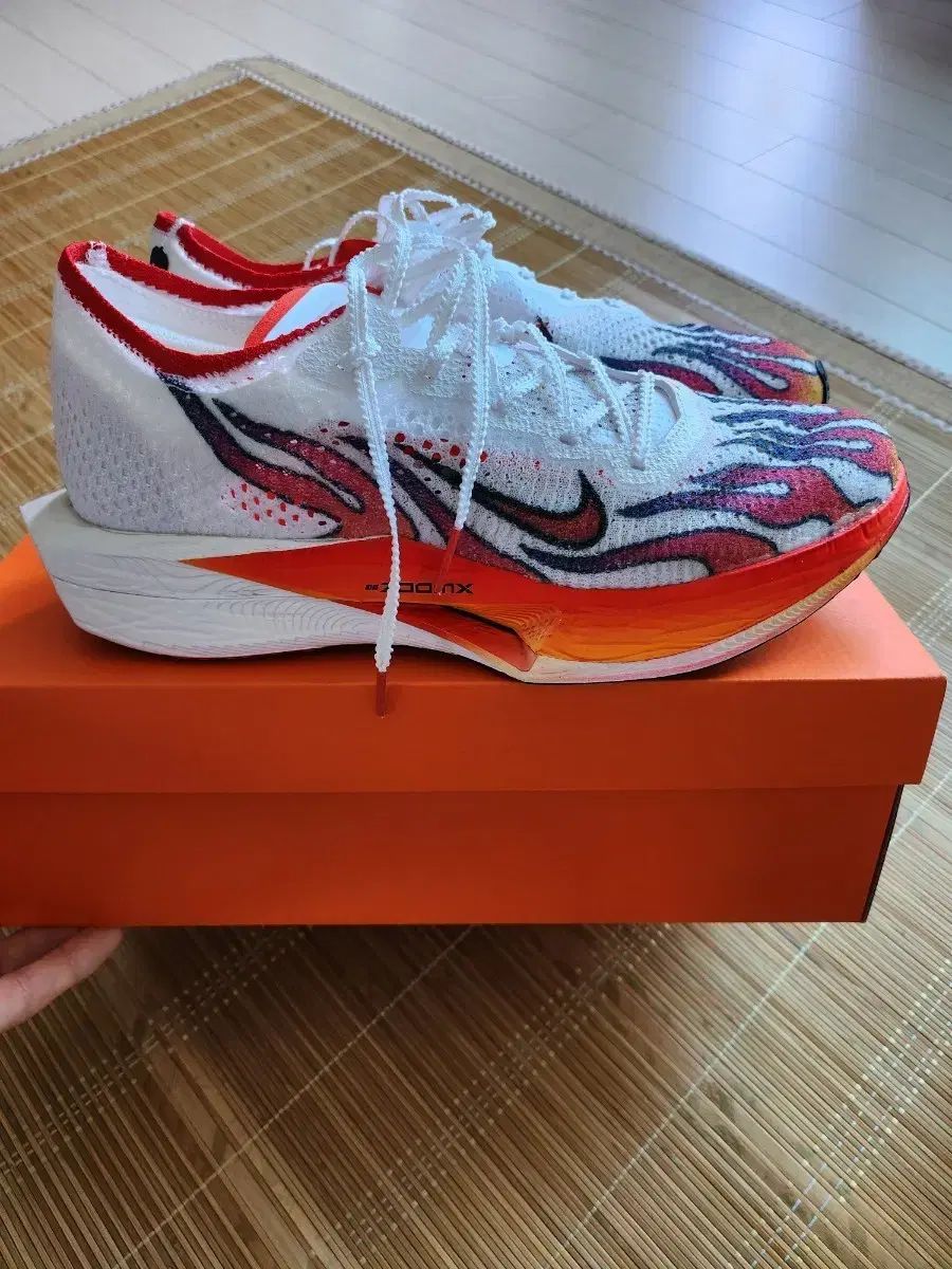 NIKE ナイキ ズーム X ヴェイパーフライ ネクスト 3 プレミアム 白 ハバネロ レッド