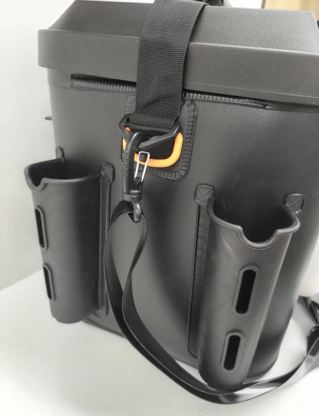  マズメ mazumeバッカン40〔ブラック〕 mzbk-835 01 ソルトゲーム サーフ オフショア 堤防 ロックショア 磯 タックルボックス フィッシングバッグ フィッシングバッグ ケース