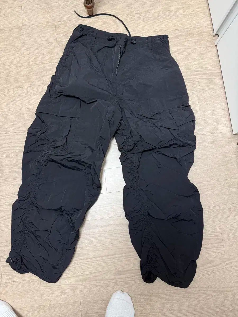 シャーリング パンツ