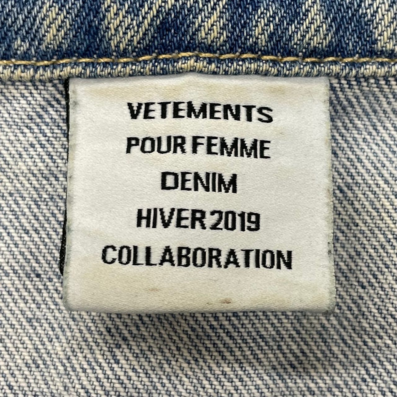 希少 VETEMENTS LEVIS 18AW Tribal Sticker Oversize Denim Jacket