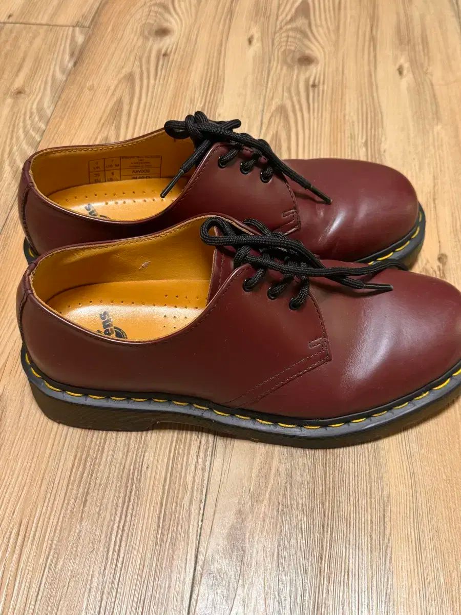 DR. MARTENS ドクターマーチン チェリー 250 サイズ