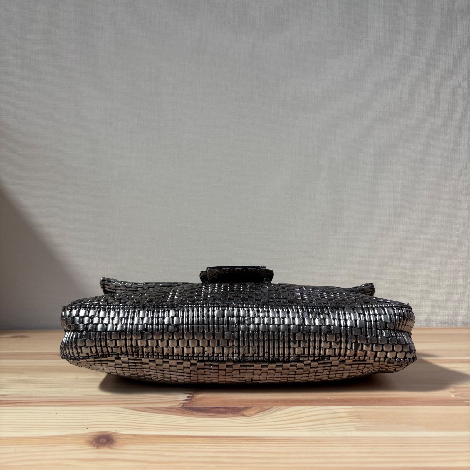 フェンディ メタリック