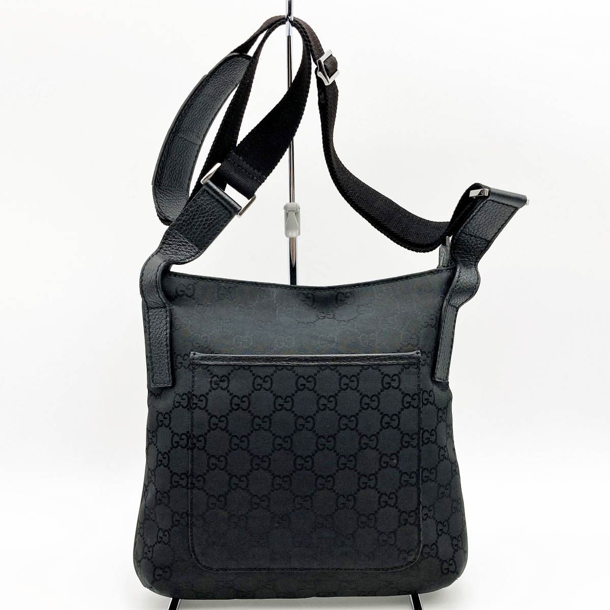 ✨美品✨GUCCI グッチ ショルダーバッグ 斜め掛け シマレザー GG柄 GUCCI グッチ GG柄 ショルダーバッグ ブラック