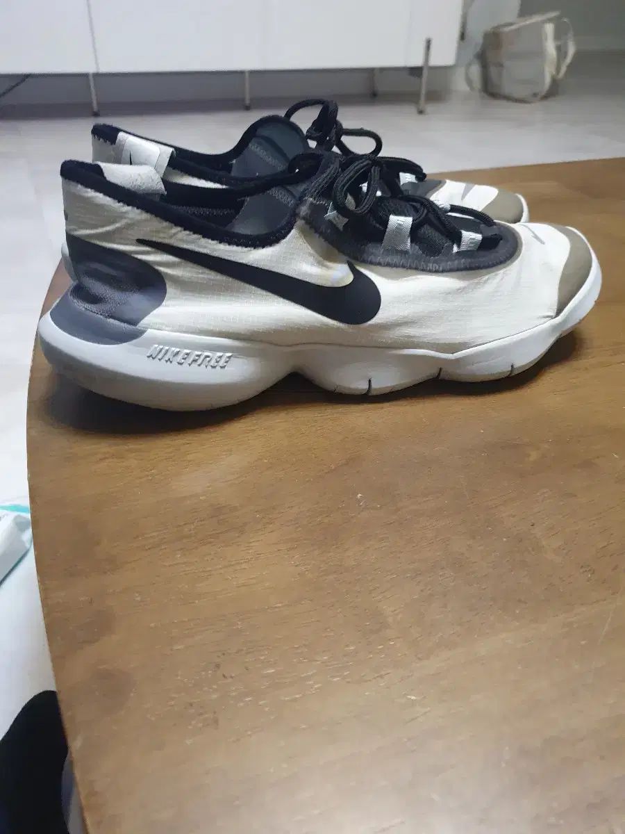 NIKE ナイキ