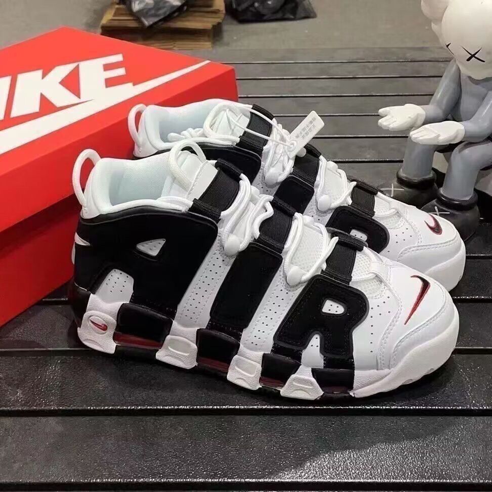 新品未使用 箱付 NIKE AIR MORE UPTEMPO 414962-105 ナイキ エア モア 