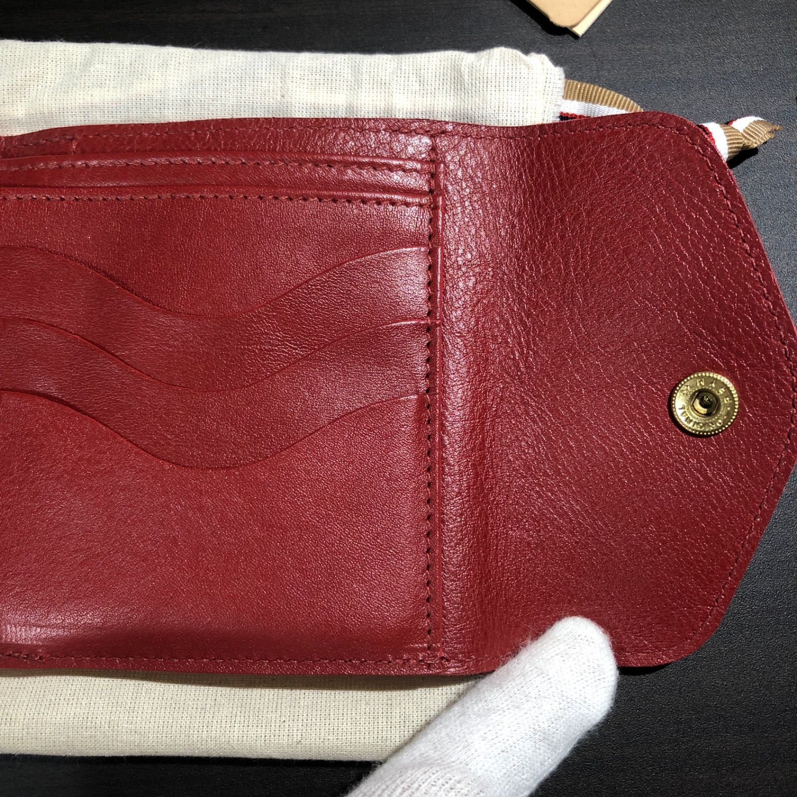 【新品未使用】イルビゾンテ 二つ折り 財布 赤 レッド