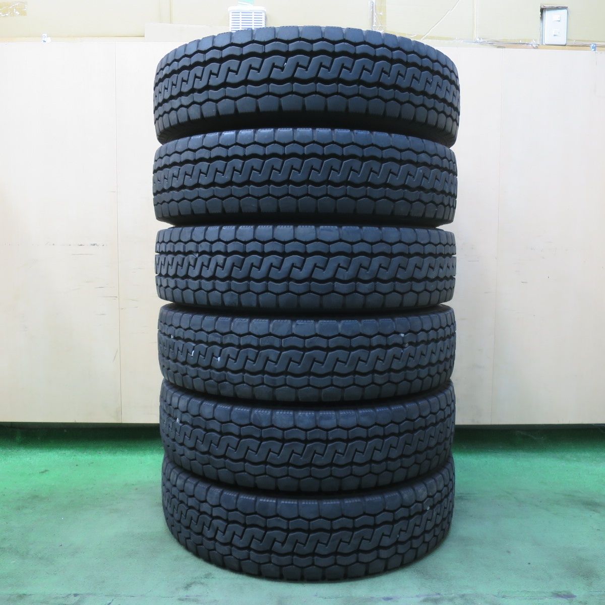 バリ溝 25年 9分 6本 トラック タイヤ 205|85R16 117|115N ブリヂストン エコピア M812 ミックス オールシーズン 16インチ 5101006イスタ