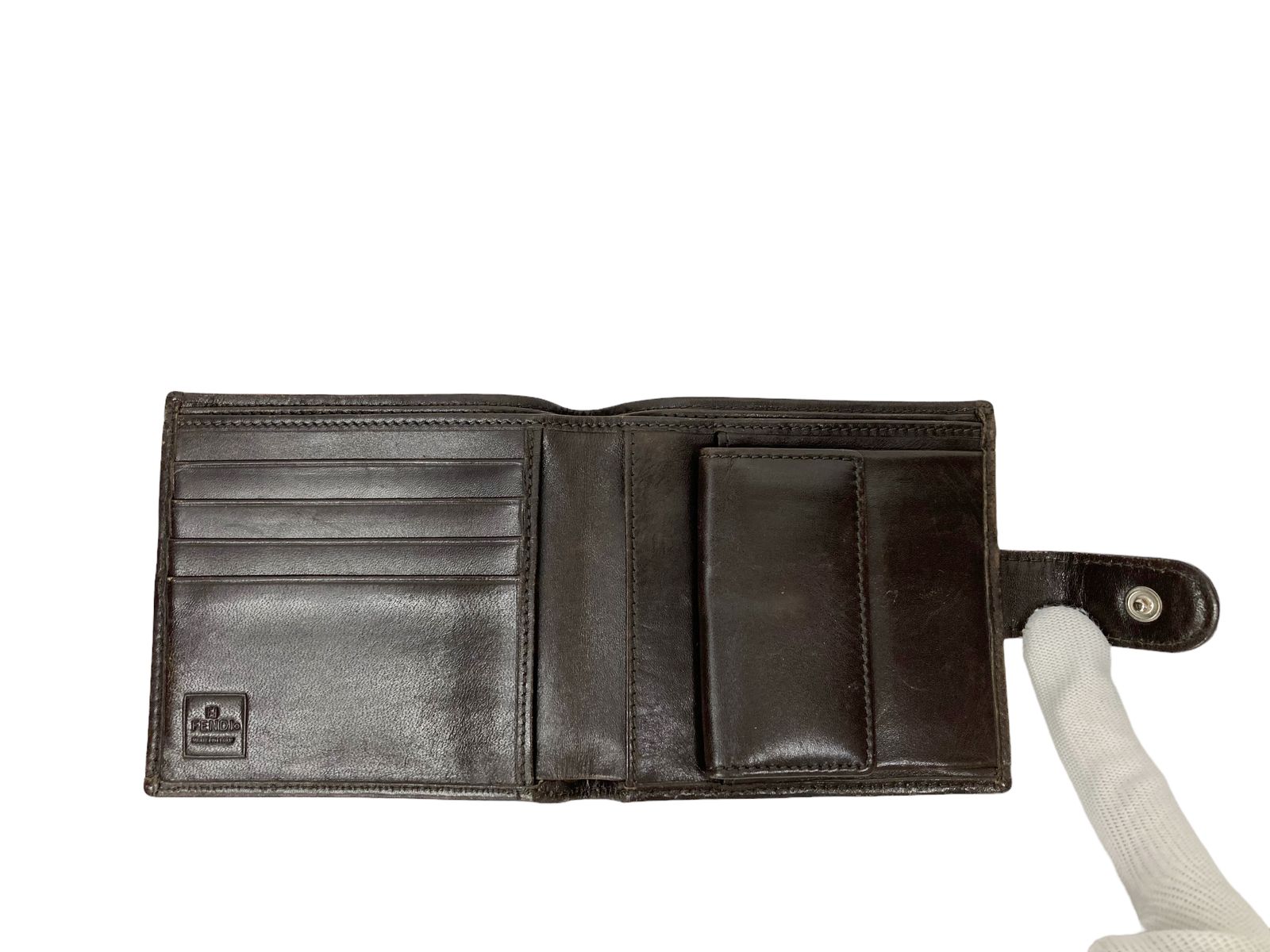 ✨FENDI✨フェンディ✨ズッカ柄✨FFロゴ✨ブラウン✨二つ折り財布✨ FENDI (フェンディ) イタリア製 二つ折り財布 ズッカ柄