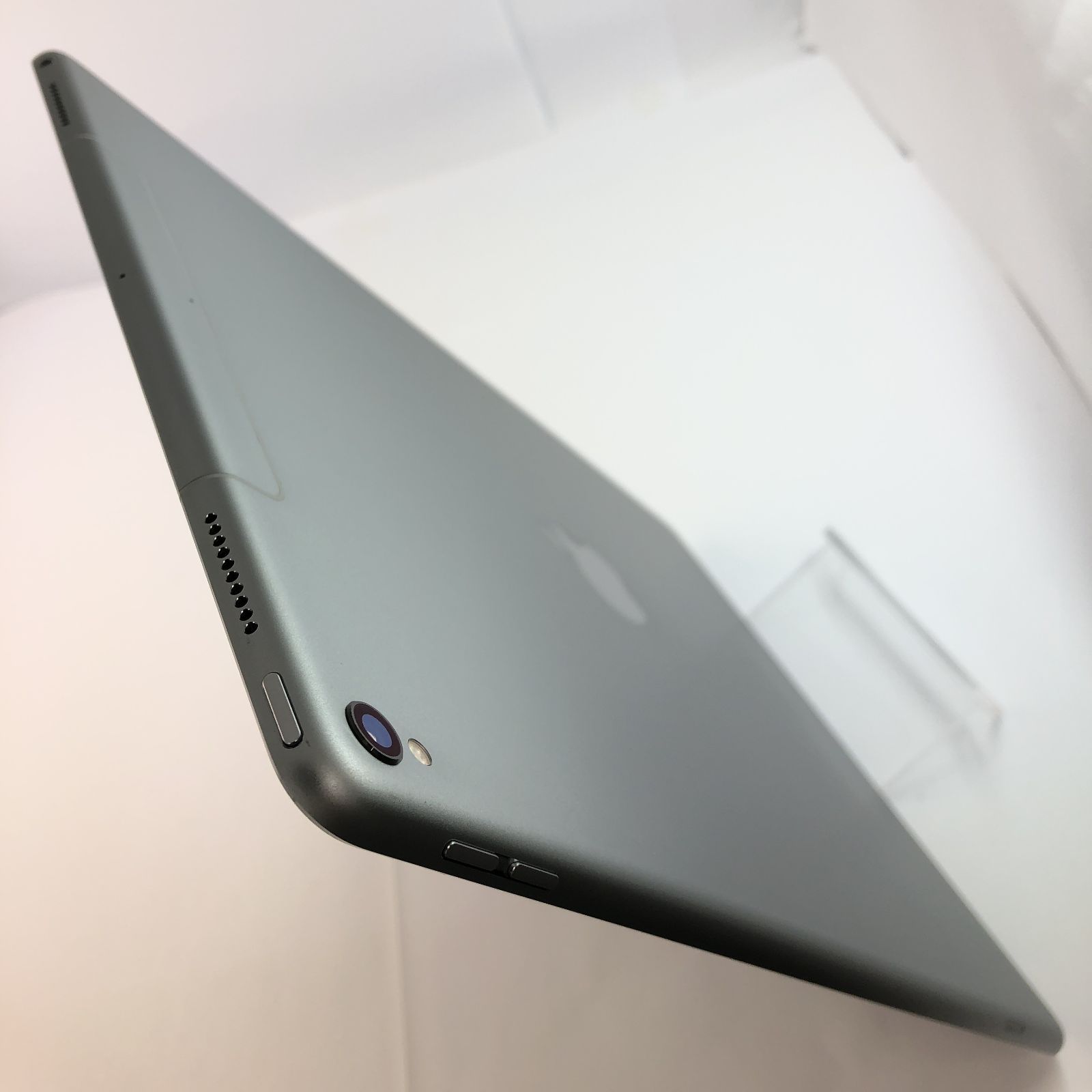 美品 iPad Pro 12.9 (第2世代) 64GB SIMフリー - メルカリ