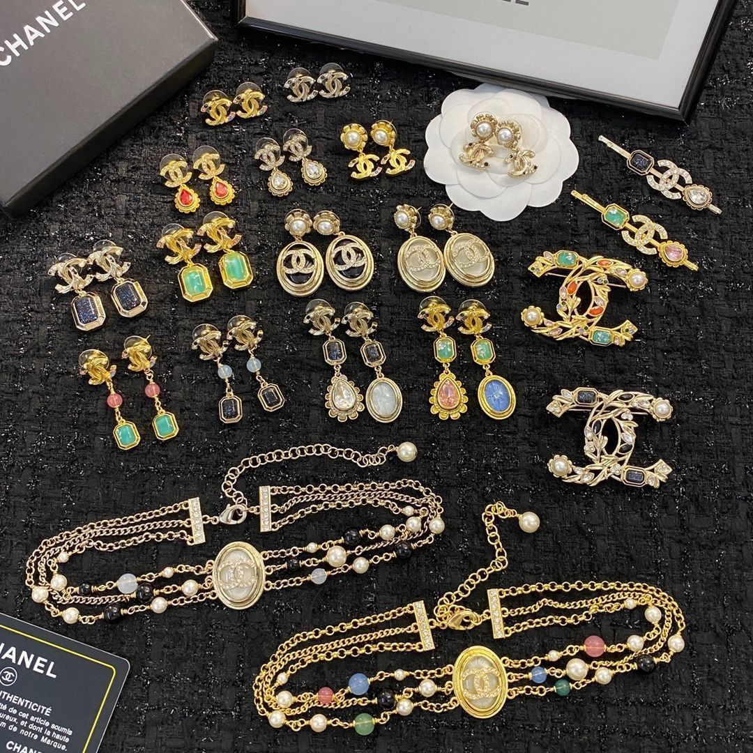 今日 CHANEL シャネル 22 年 ブラック ジェム ブローチ TALLINNNEXPO_COM