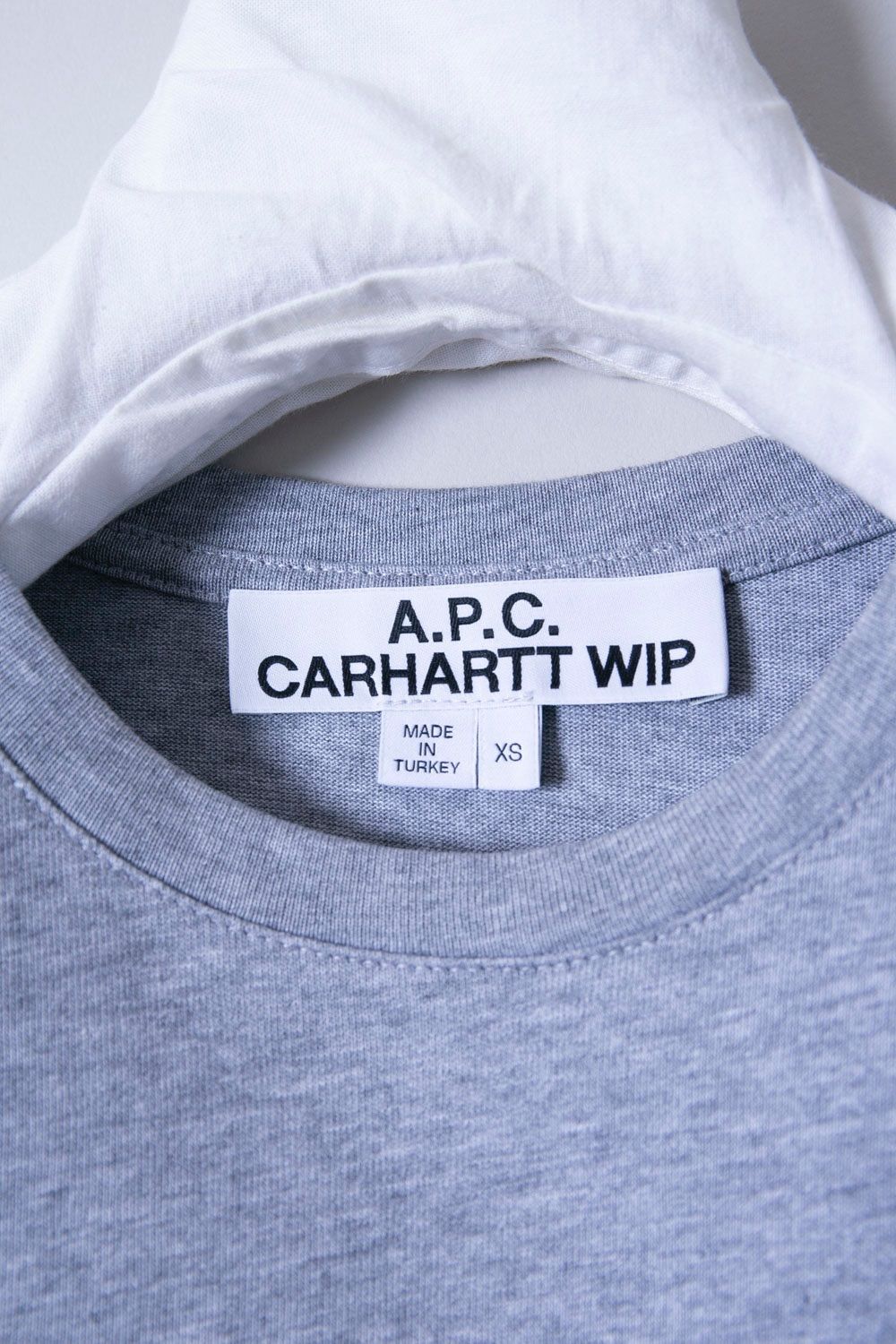 【新品】carhartt a.p.c.2020Tシャツアーペーセーカーハート