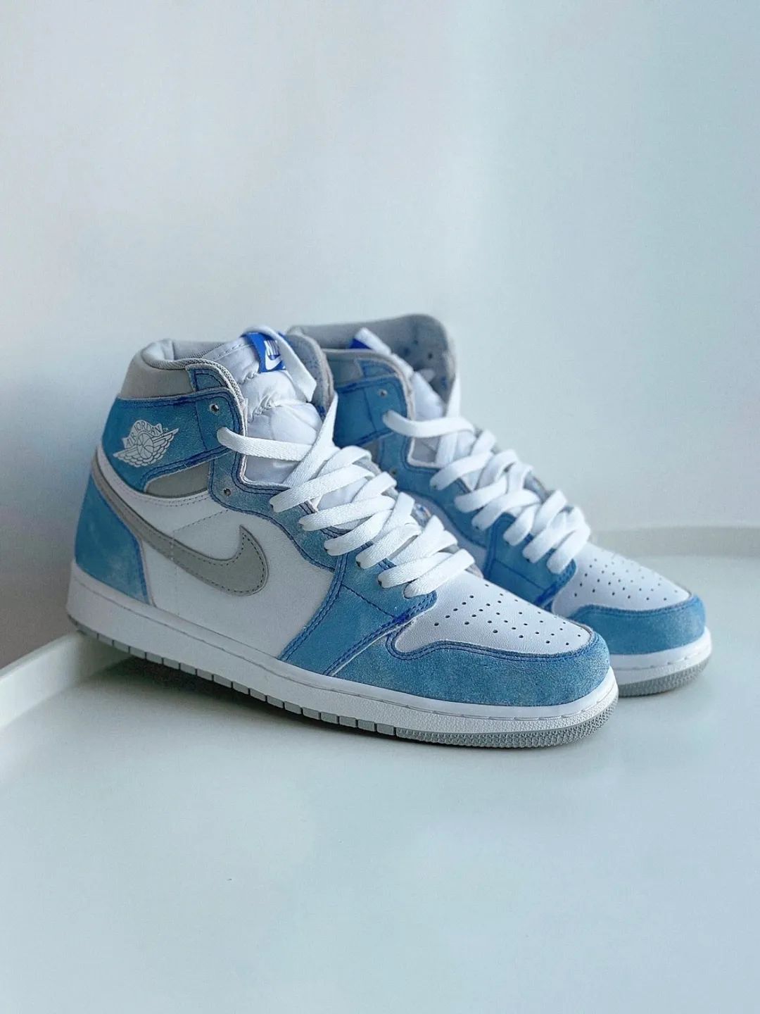 新品未使用　NIKE AIR JORDAN 1 HIGH OG “Hyper Royal”　期間限定