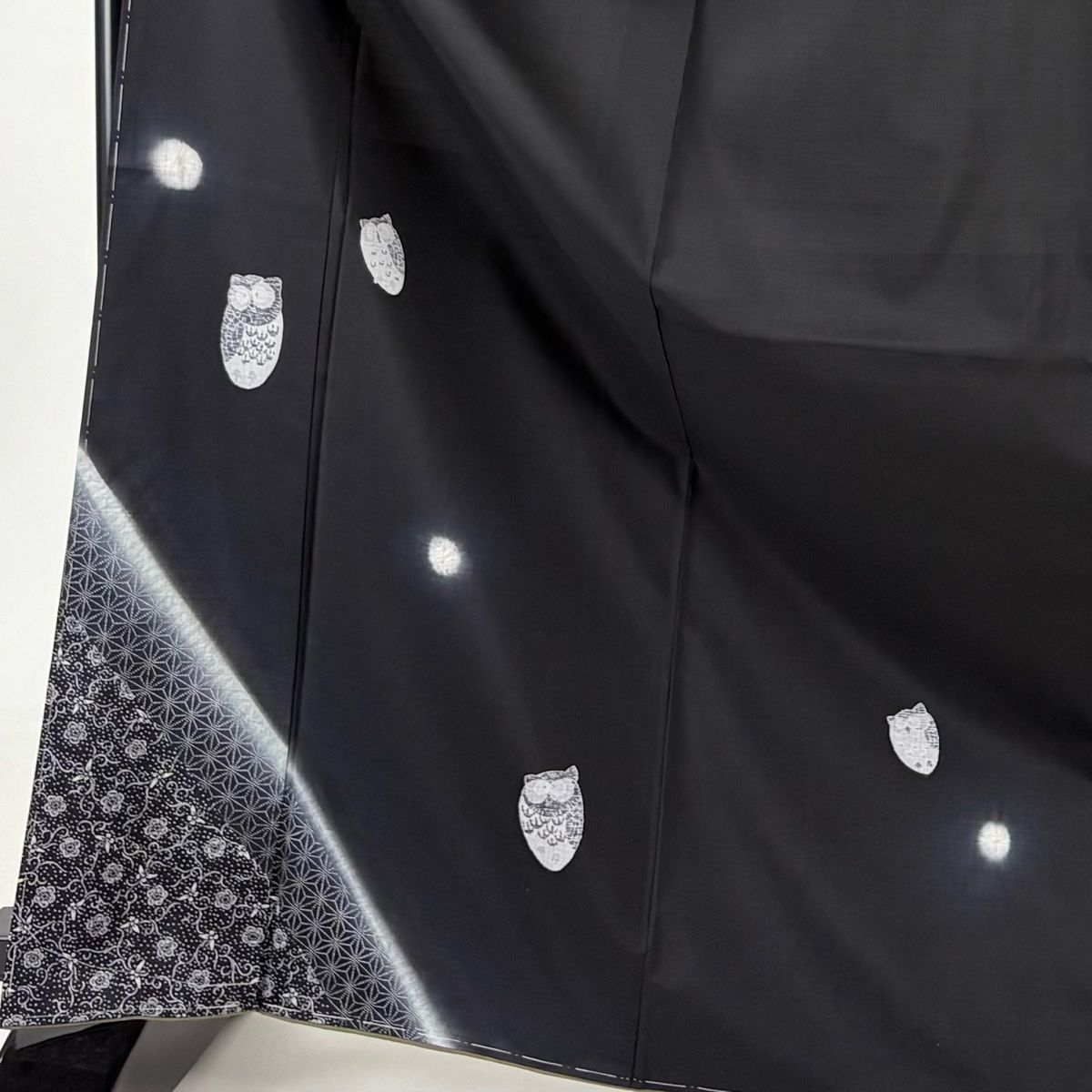 付下げ 身丈170.5cm 裄丈68cm L 袷 紬地 梟 みみずく 麻の葉 絞り ぼかし 黒 正絹