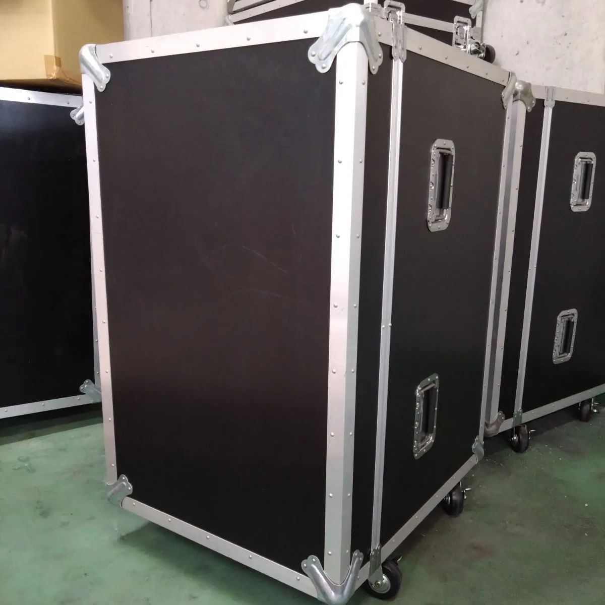 機器輸送 ハードケース トランク型 キャスター付き