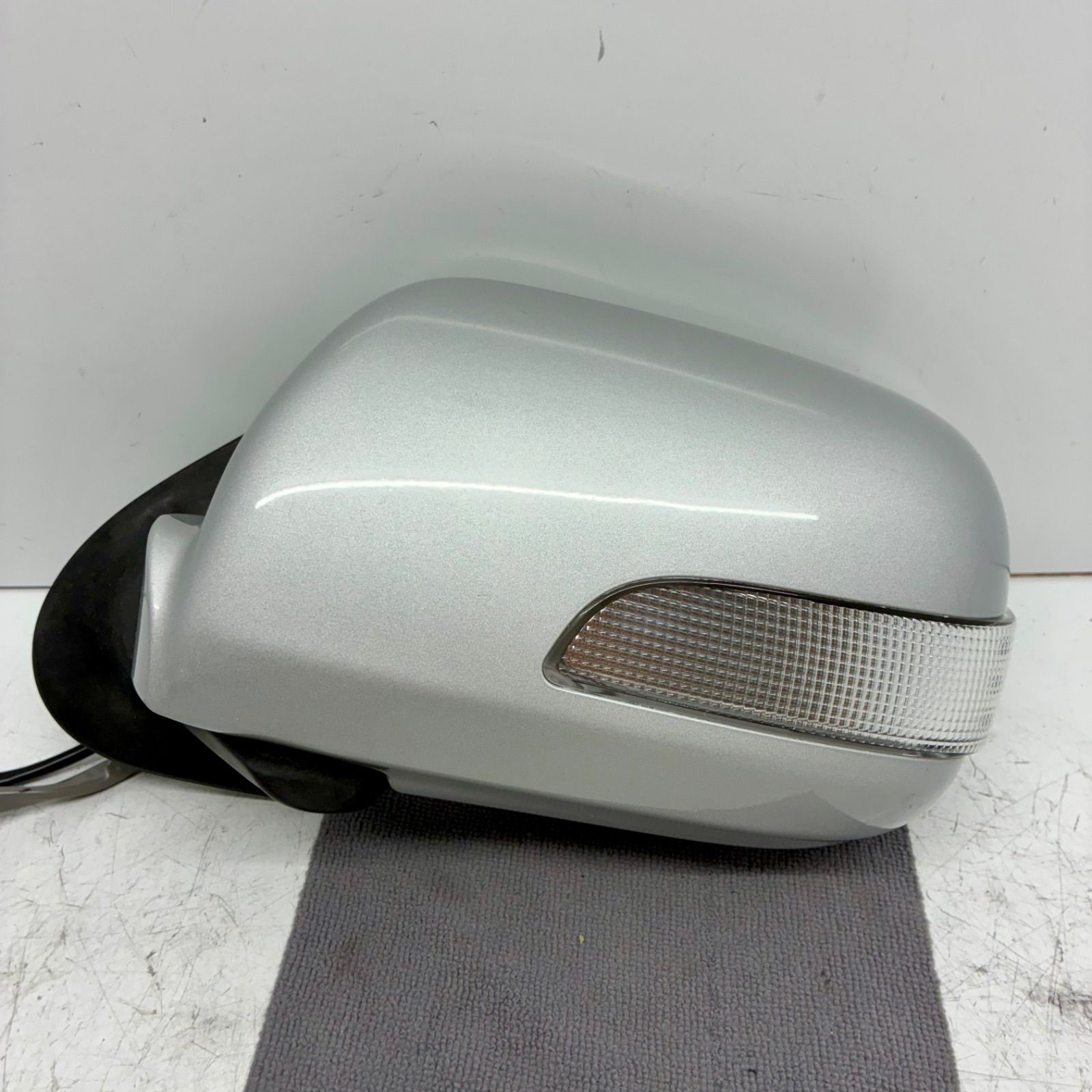トヨタ NCP81 NCP85 シエンタ ドアミラー サイドミラー 左側 助手席側 L 5ピン＋2ピン 5P 2P ウィンカー付 シルバー 銀 1E7 P70902