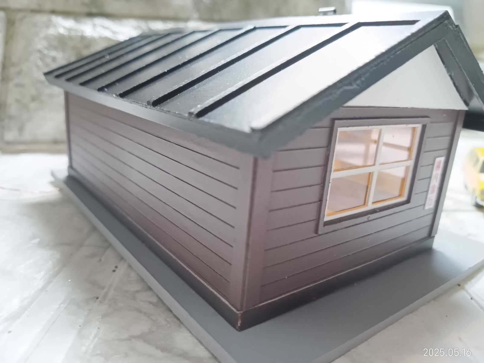 黒色屋根 建屋照明付き
