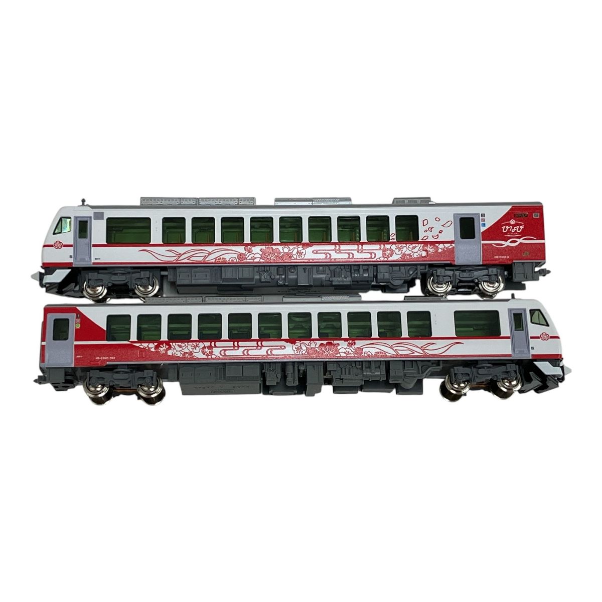 KATO 10-1917 HB-E300系「ひなび（陽旅）」 HB-E300系「ひなび（陽旅）」AH1編成が入線しました。KATO 10