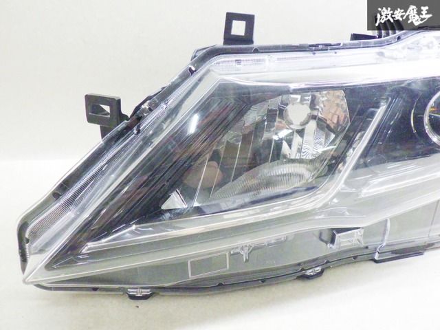 日産　セレナ　C27純正　ヘッドライト　右左セット2点 日産 セレナ C27 前期 純正 ハロゲン 左 ヘッドライト : 株式