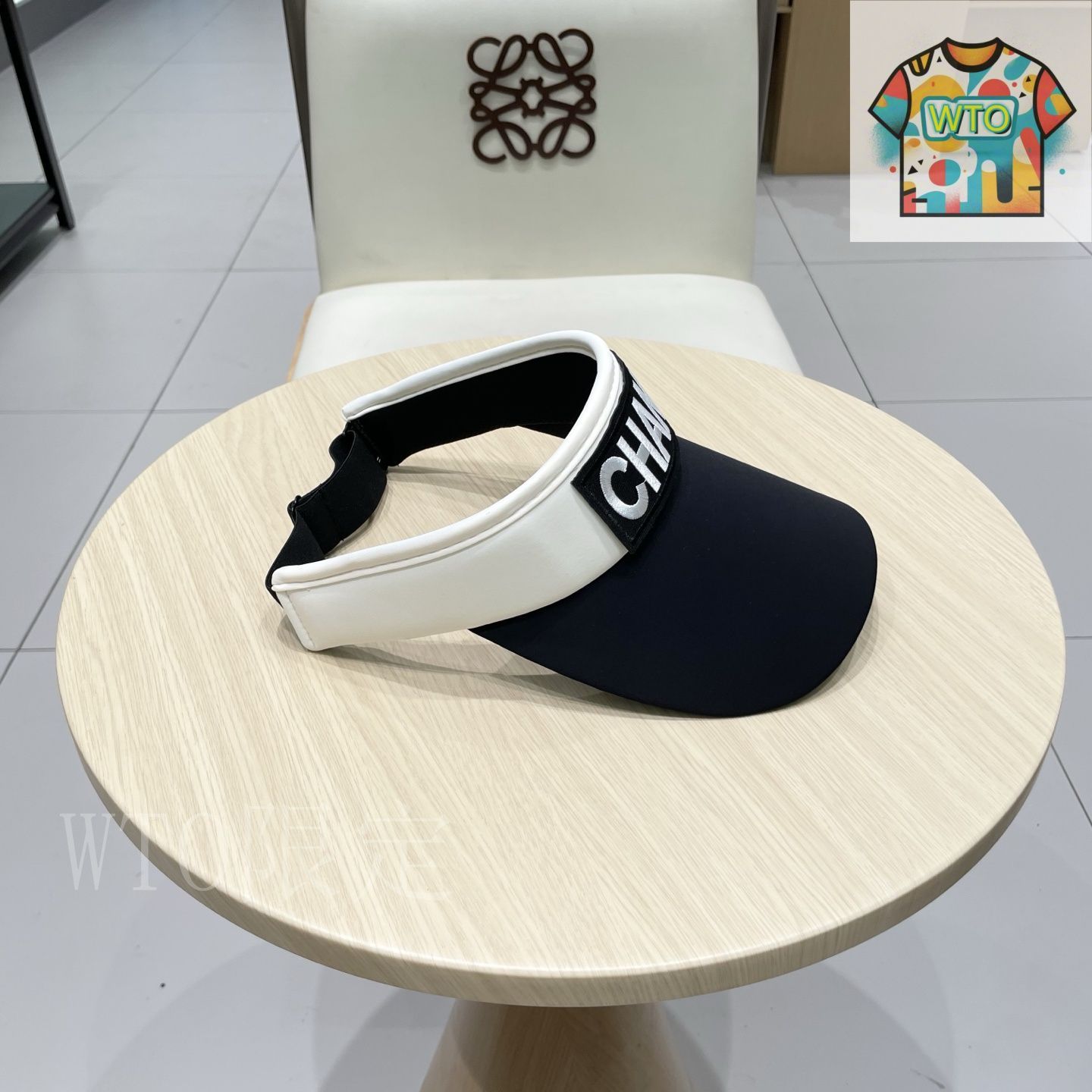 【未使用品】CHANEL/サンバイザー　シャネル 白&黒 シャネル（CHANEL）サンバイザー ロゴレター サンバイザー01