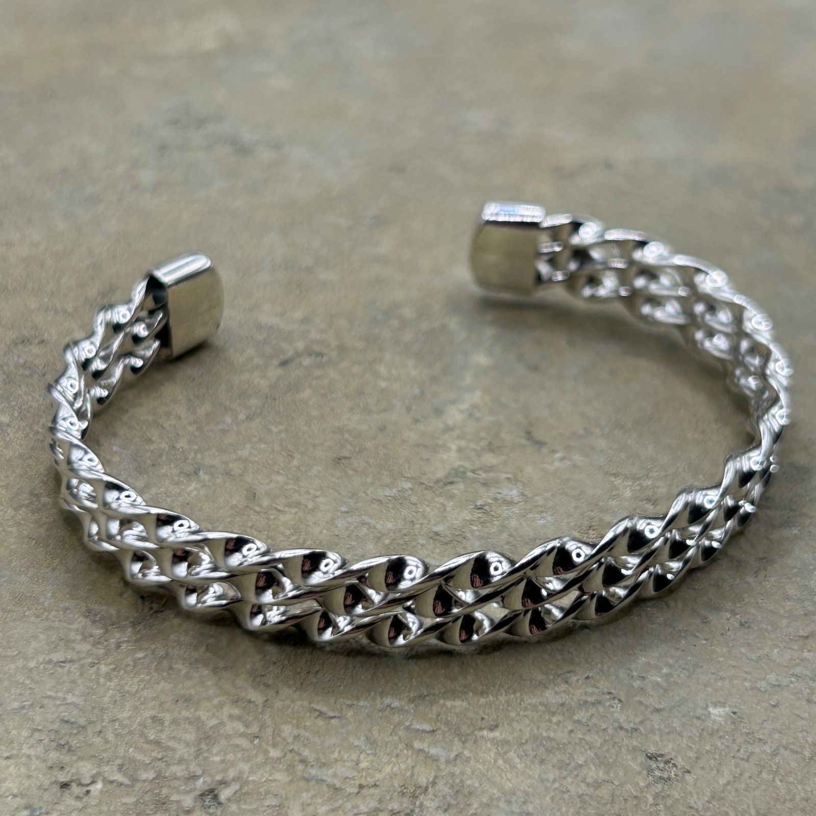 シルバー925 Sterling ツイストデザインバングル/軽研磨仕上げ/ブレス シルバー925 Sterling ツイストデザインバングル/軽研磨仕上げ