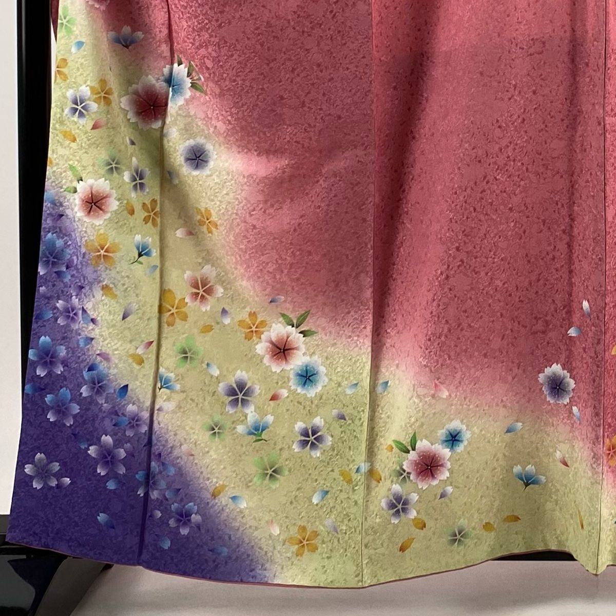 振袖 身丈160.5cm 裄丈67cm M 袷 桜 花びら 染め分け ぼかし ピンク 正絹 秀品