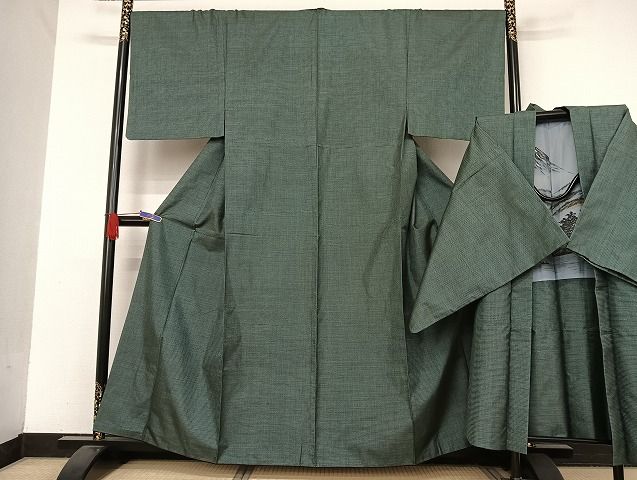 平和屋着物●男性　本場大島紬　アンサンブル　120亀甲　総詰め　正絹　逸品　AAAU4338np 平和屋着物○男性 本場大島紬 アンサンブル 120亀甲 総詰め 正絹 逸品