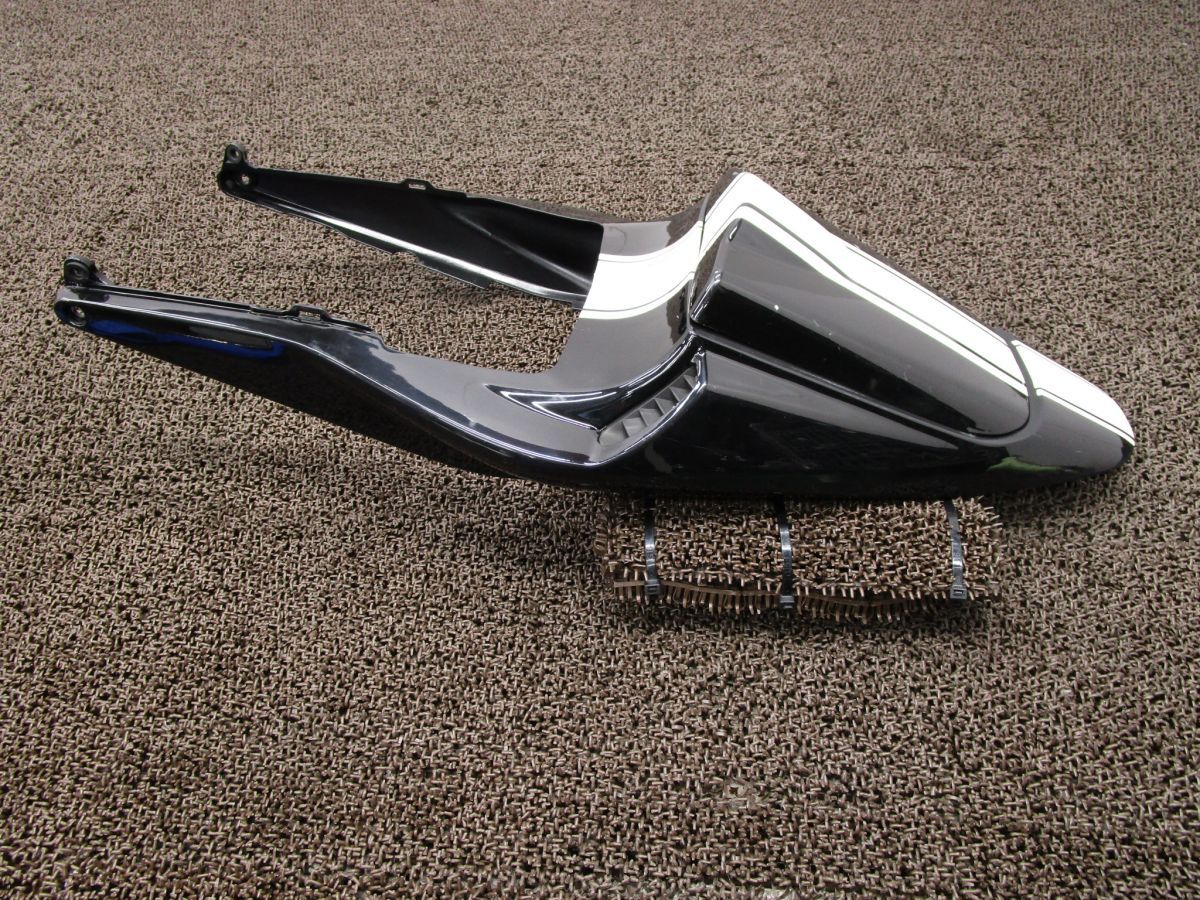 CBR600RR シングル シートカウル □A4612！PC37 ホンダ 【 PC37E