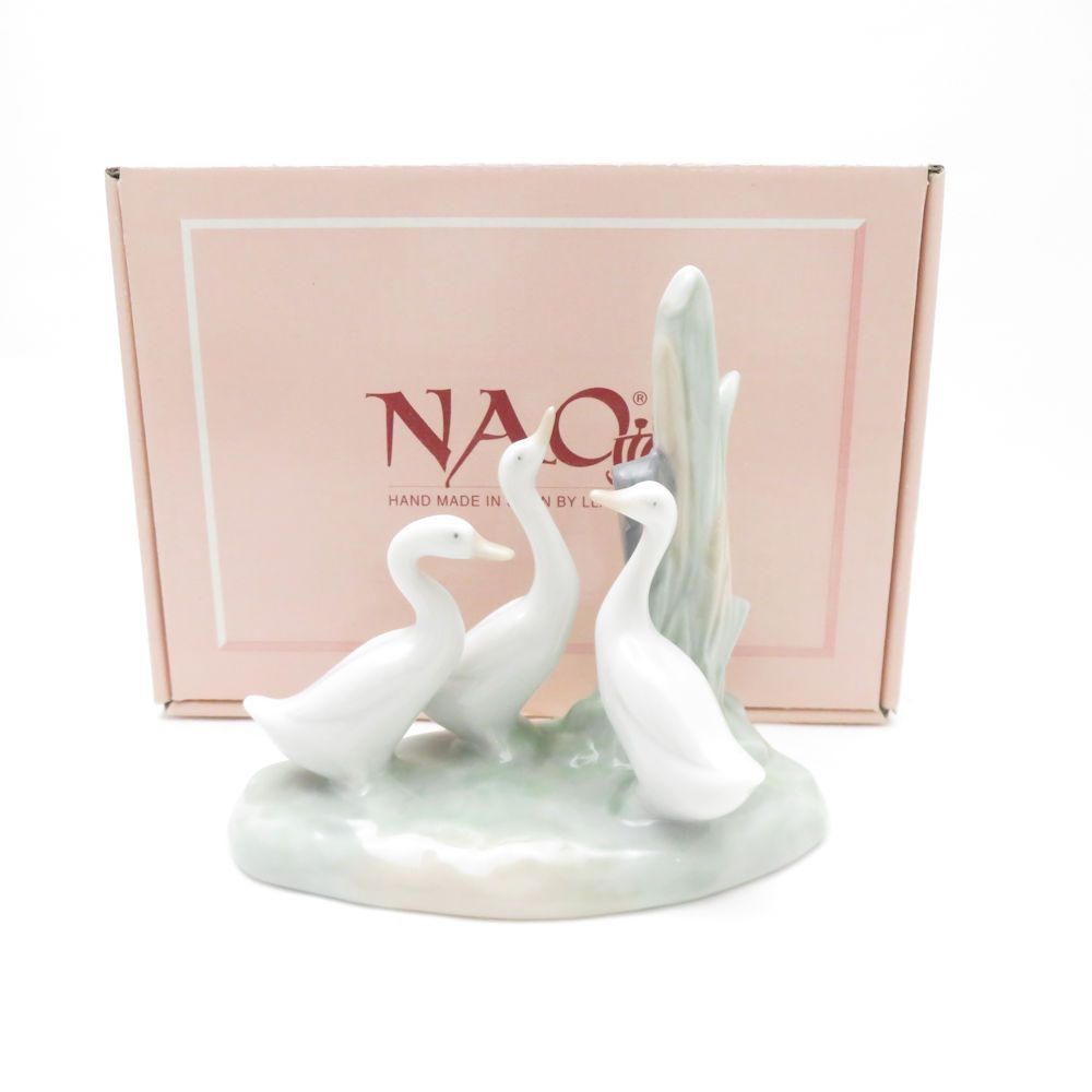 美品 NAO ナオ 0006 3匹のアヒル フィギュリン 1点 あひる 置物 陶器人形 西洋オブジェ SU9933V2 