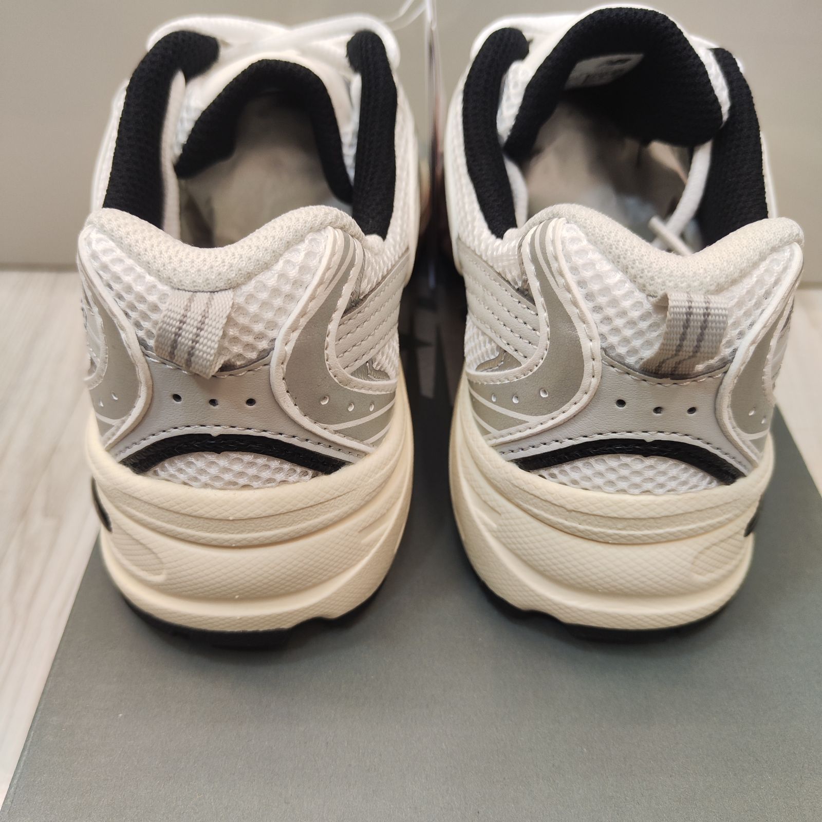 ニューバランス スニーカー MR530 NEW BALANCE MR530TA シルバー 銀