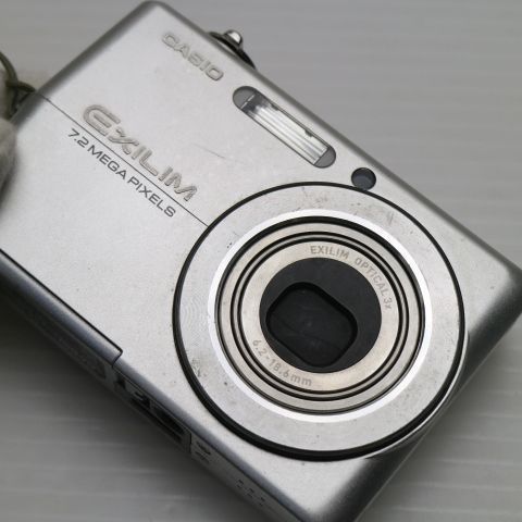 美品 EX-Z700 シルバー 即日発送 CASIO EXILIM デジカメ 本体 土日祝