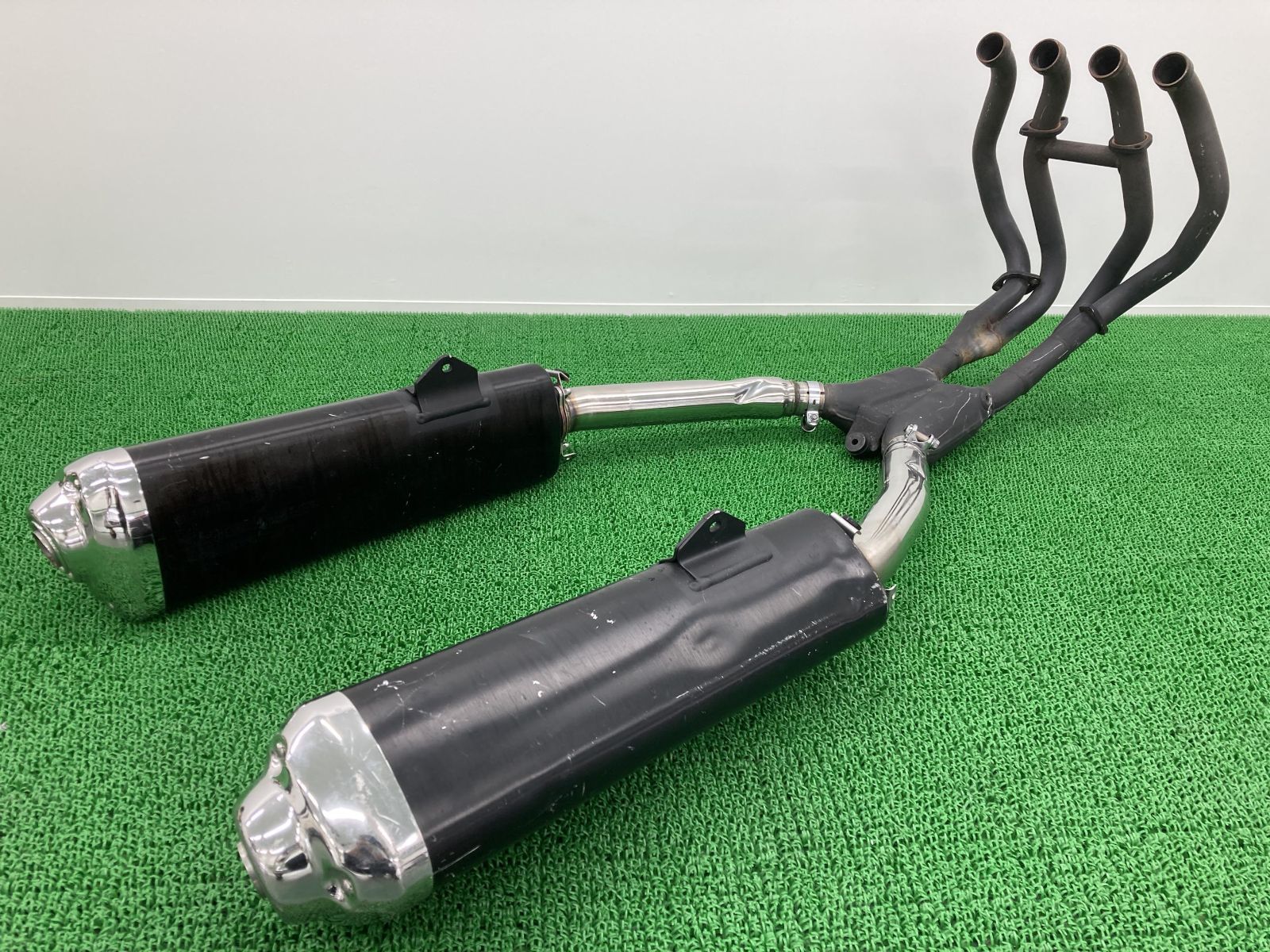 GSX1300Rハヤブサ マフラー 15H0 スズキ 純正 中古 バイク 部品 GX72A 隼 HAYABUSA フルエキ 安心のノーマル 車検 Genuine