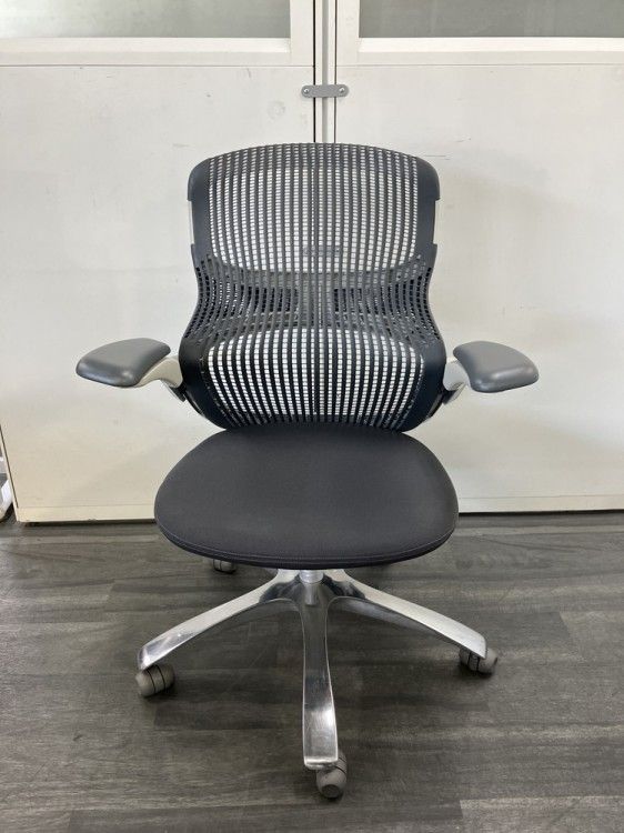 品 Knoll ノール 可動肘付ジェネレーションチェア グレー