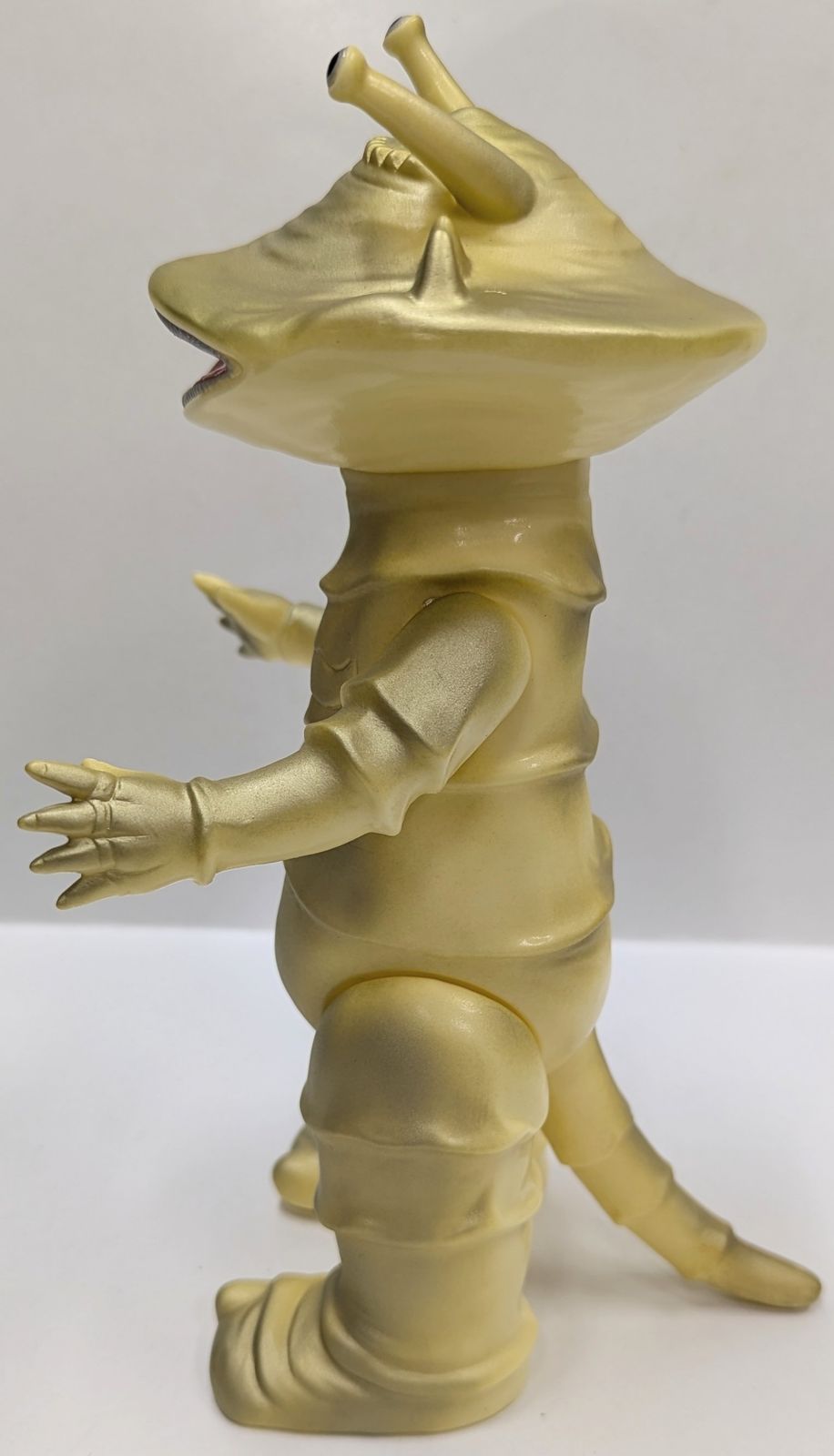 B-CLUB 復刻版怪獣シリーズ ブルマァク カネゴン 金スプレー