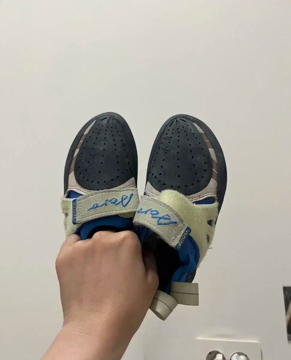 ブトラ アークス クライミングシューズ