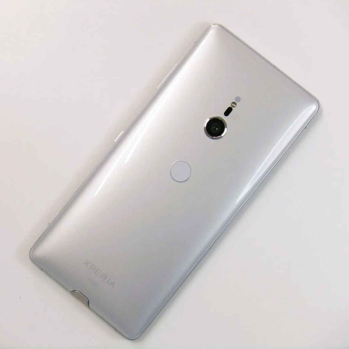 中古】 Xperia XZ3 SOV39 ホワイトシルバー au SIMロック解除済