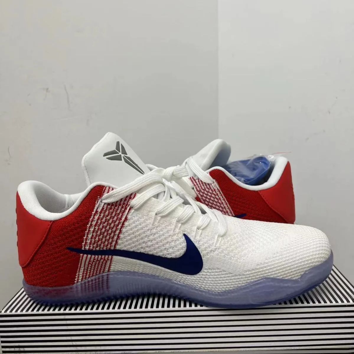 新品未使用 ナイキ Nike Kobe 11 Elite Low USA スニーカー