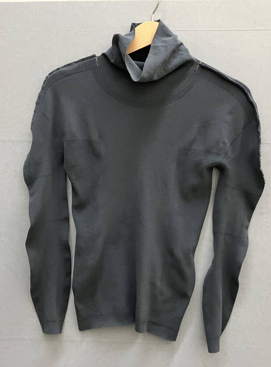 イッセイミヤケ　長袖カットソー（111） ISSEY MIYAKE イッセイミヤケ カットソー 長袖Tシャツ グレー