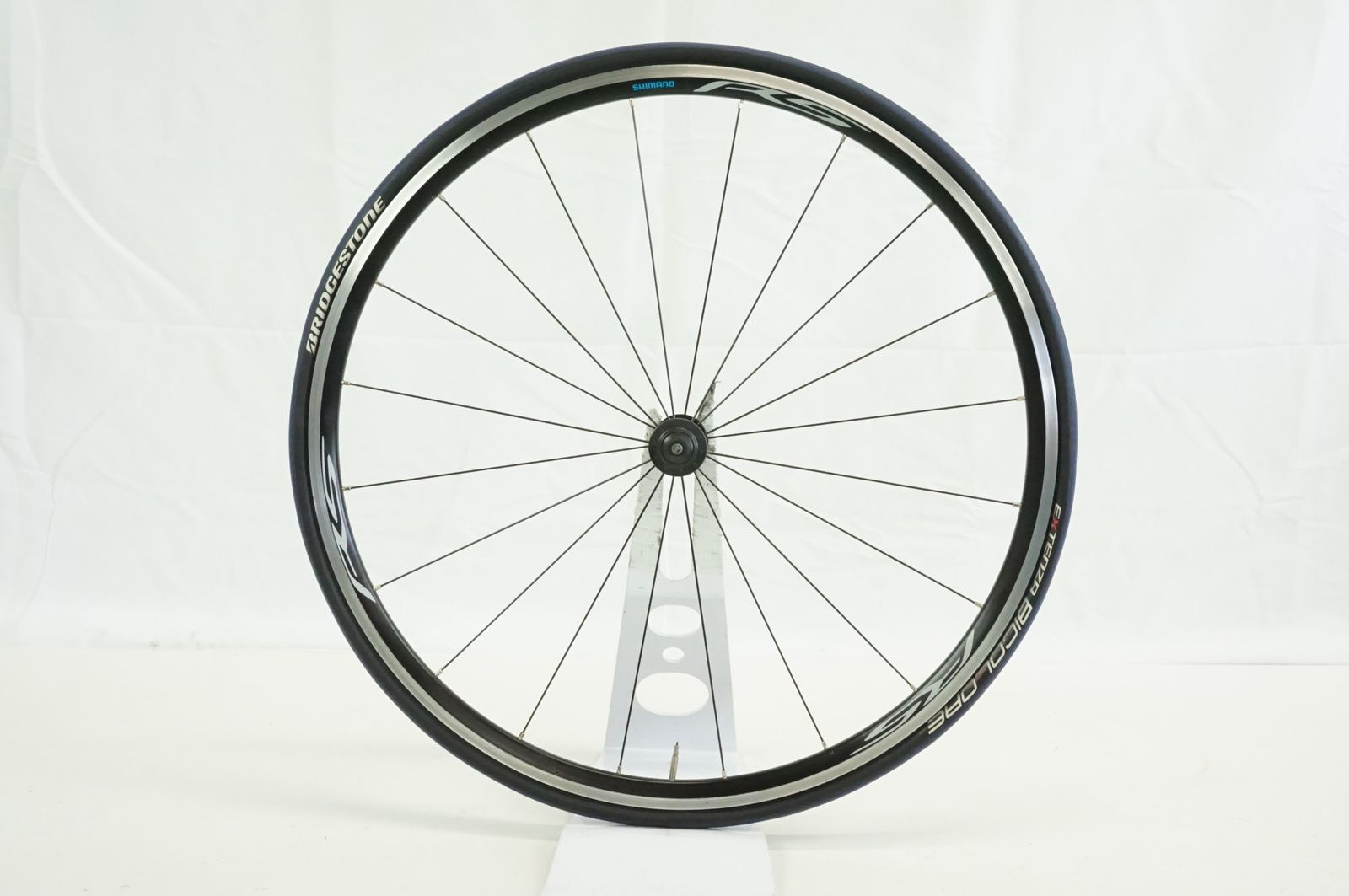 シマノ32本スポーク ブラックホイール RS100 自転車用ホイールの通販