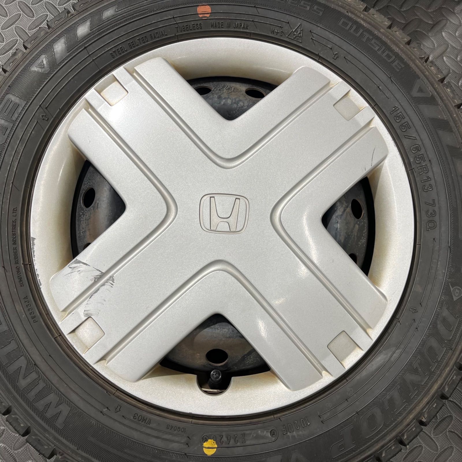 スタッドレスタイヤ