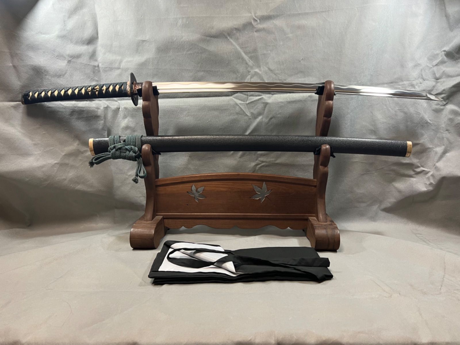 高級本格居合刀】居合用模擬刀本鮫皮鉄製鍔砂型軽量硬質刀身初級