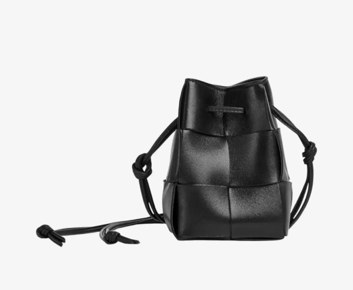 BOTTEGA VENETA ボッテガ ヴェネタ バケットバッグ ミニ ブラック | A級 状態 | ダストバッグ 含む