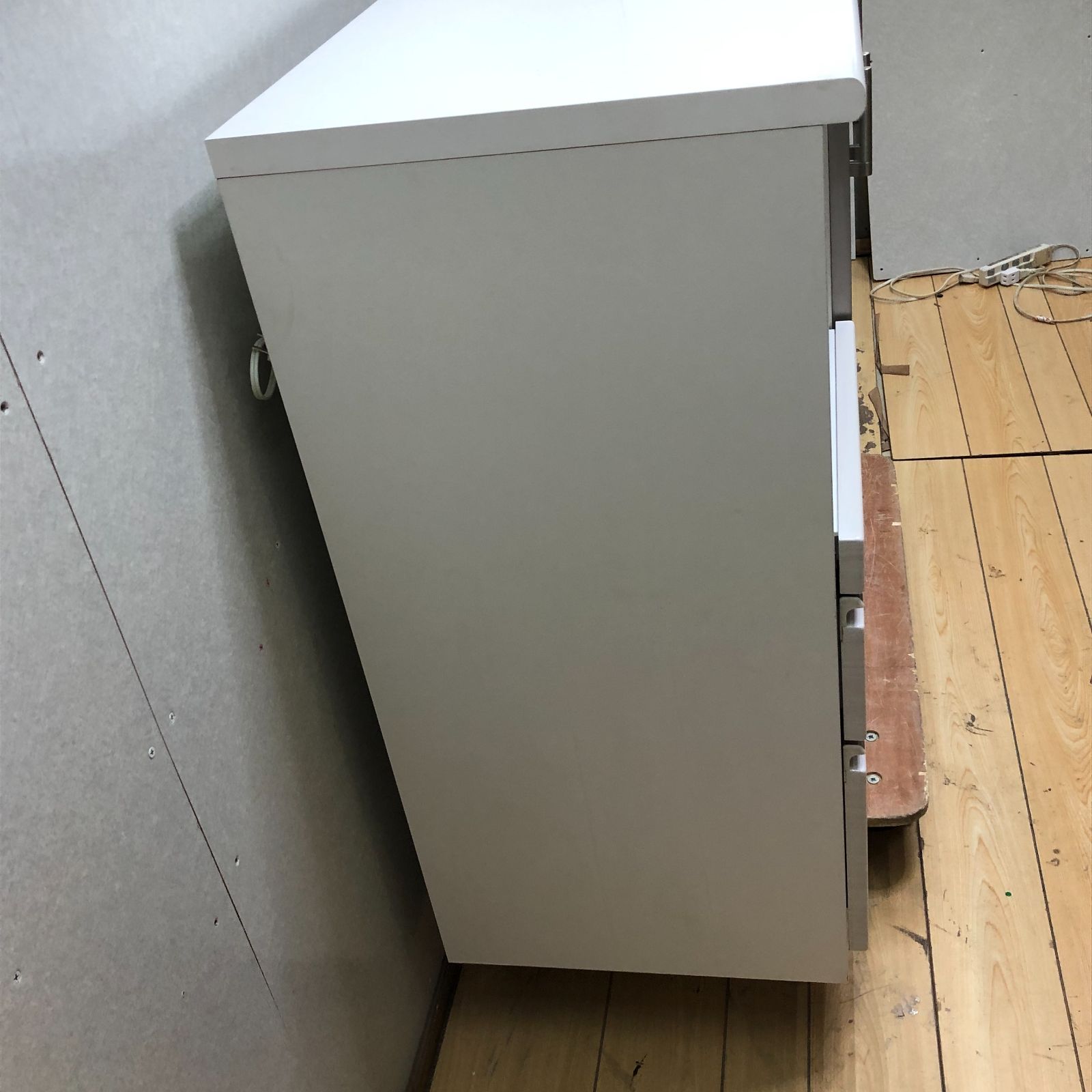 ニトリ ポスティア 135 WH カウンター キッチン収納 食器棚 コンセント