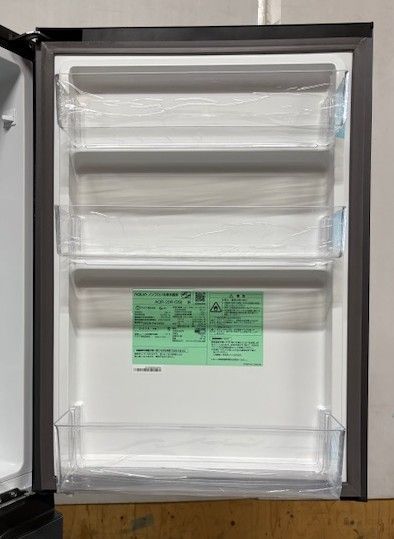 近隣地域限定送料無料❗️2022年製　AQUA 冷蔵庫201L アクア 冷蔵庫 201L 右開き 2ドア 幅53cm 一人暮し向け 引出し冷凍室
